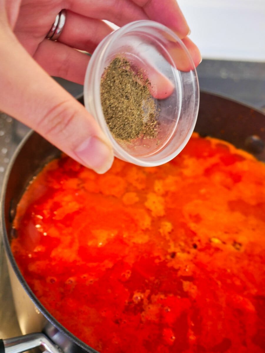 Creamy Tomato Basil Soup No Fuss Kitchen